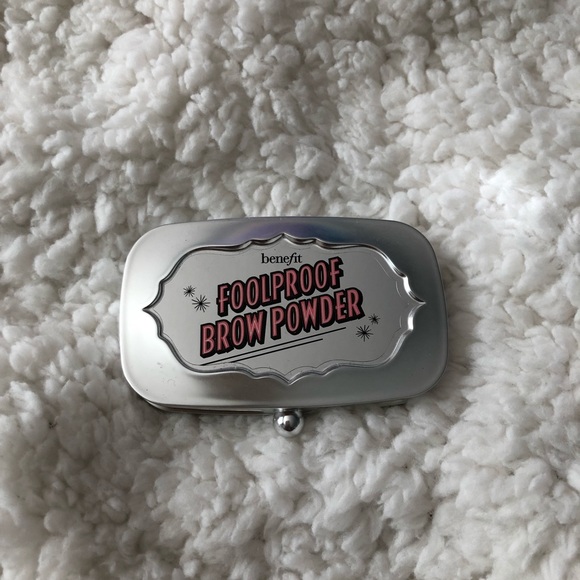 BENEFIT Foolproff Brow Powder - Picture 2 of 4